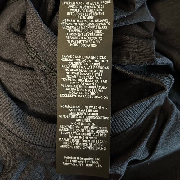 NWT Peloton Seamless Muscle Tank Women's Size XS / S Black Nylon Logo Workout - Picture 7 of 9